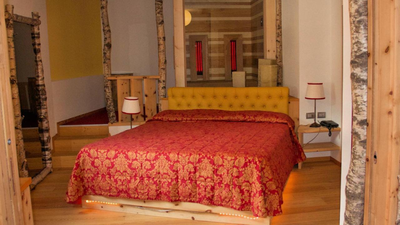Hotel El Pilon Pozza di Fassa Eksteriør billede