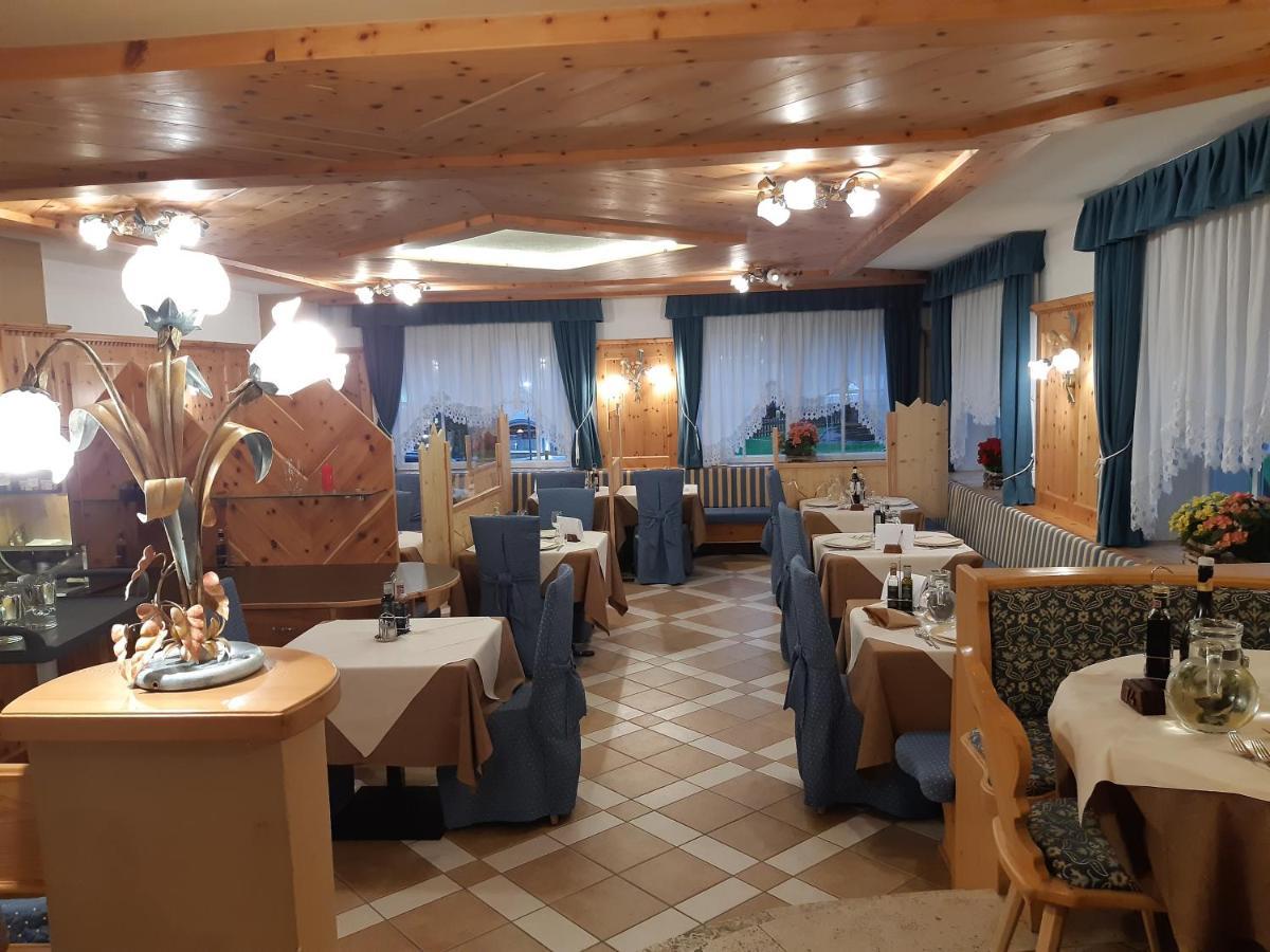 Hotel El Pilon Pozza di Fassa Eksteriør billede