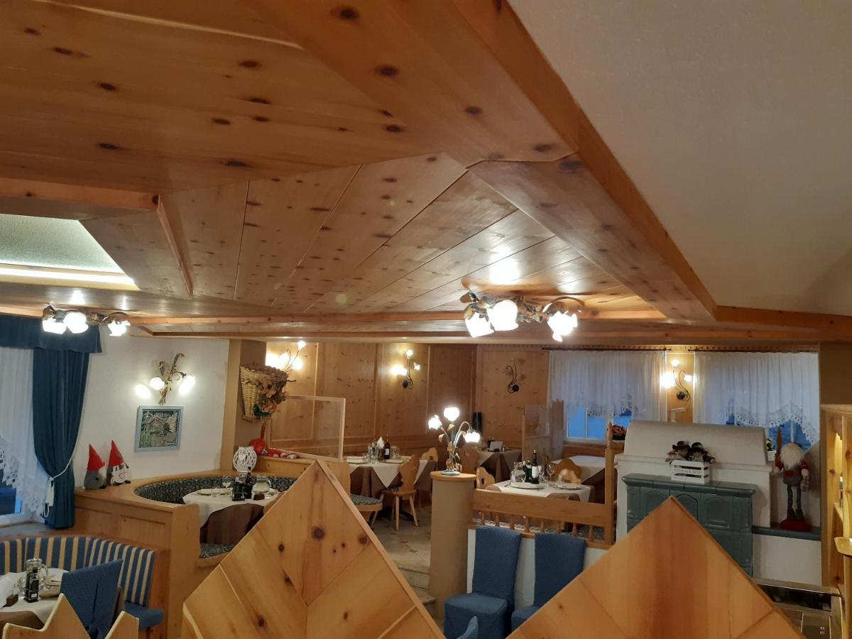 Hotel El Pilon Pozza di Fassa Eksteriør billede