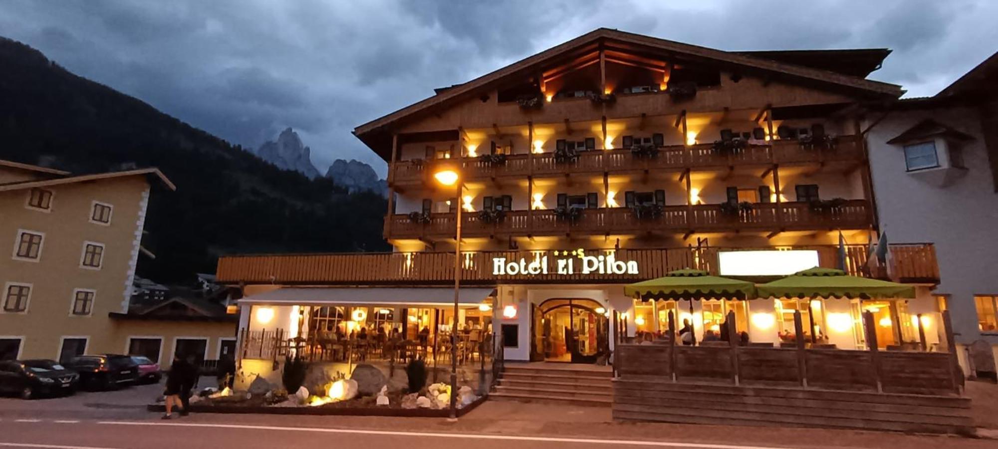 Hotel El Pilon Pozza di Fassa Eksteriør billede