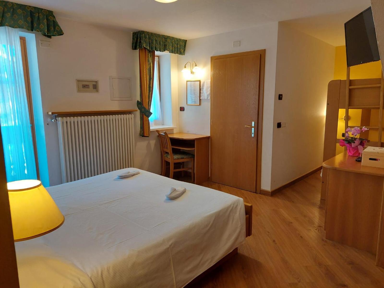 Hotel El Pilon Pozza di Fassa Eksteriør billede