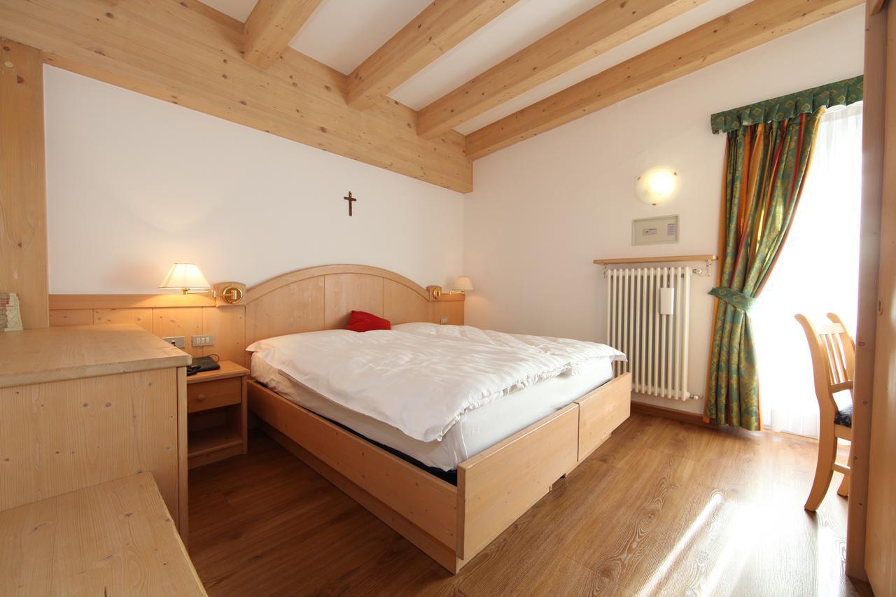 Hotel El Pilon Pozza di Fassa Eksteriør billede